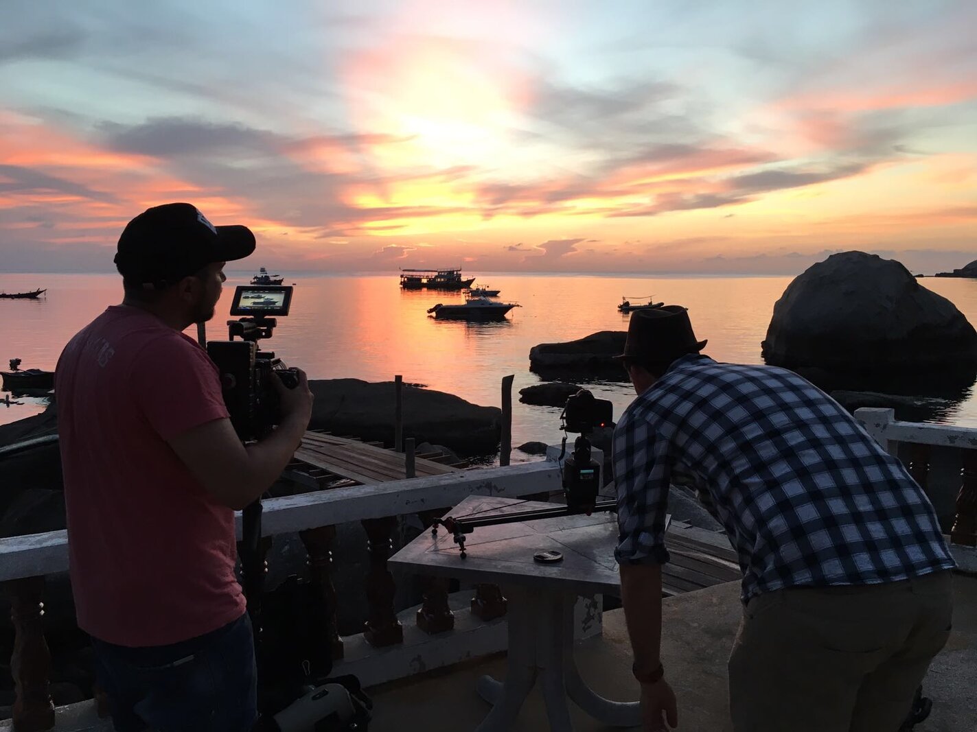 Making Of vom Wundrwatch Werbefilm Dreh auf Ko Samui in Thailand, Cinema 6K Setup mit DSLR Zeitrafferequipment am Strand